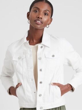 Banana Republic white denim jacket, petite small